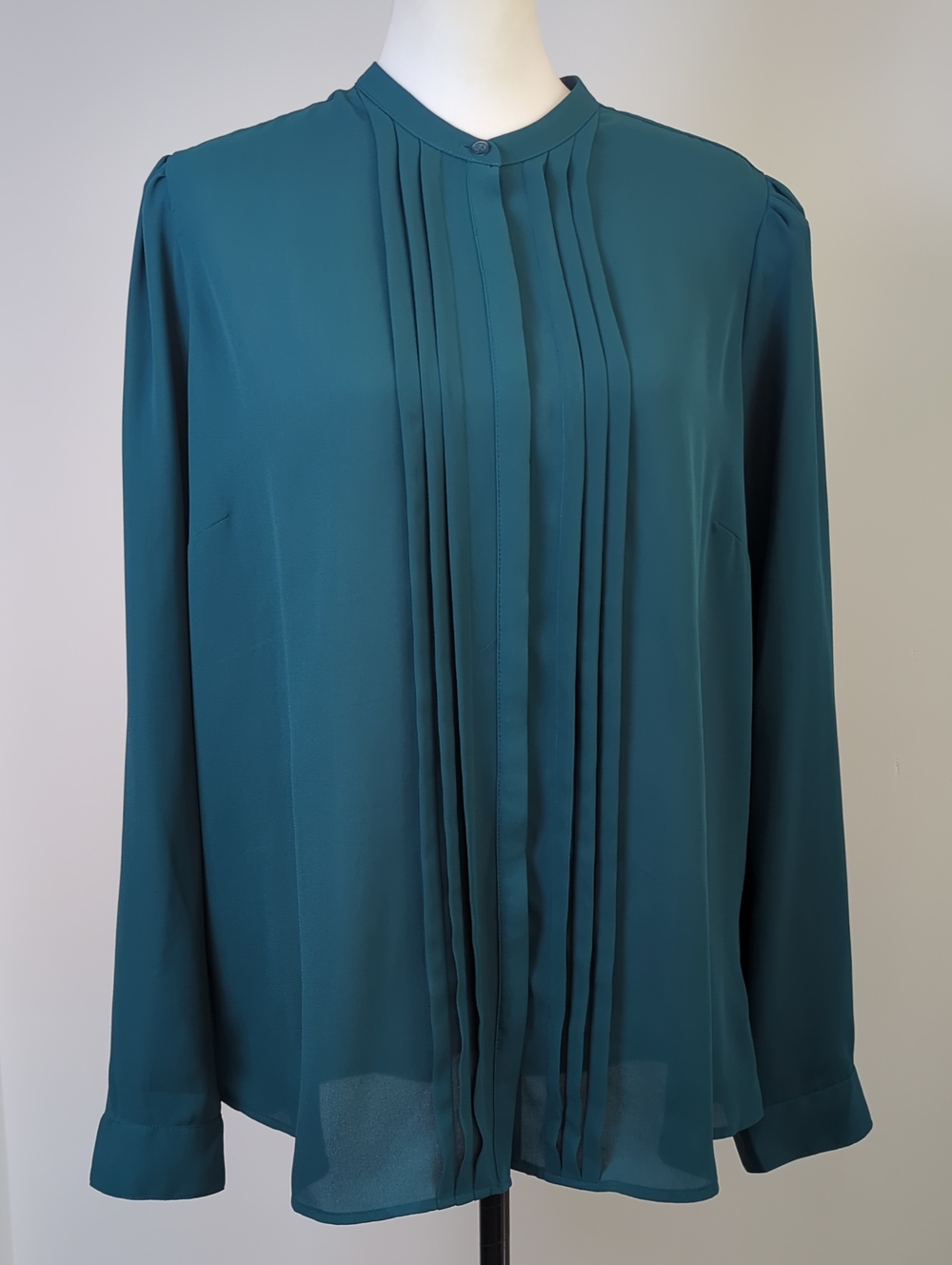 NWT Express Teal Green Relaxed Pleated Portofino Blouse XL